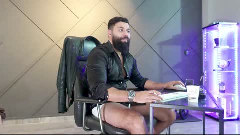 Matthew .. for short call me Matt online show from 12-03-24, 05:09