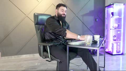 Matthew .. for short call me Matt online show from 12-04-24, 04:21