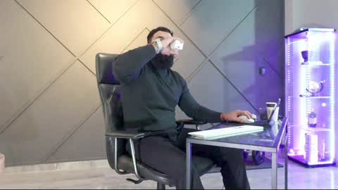 Matthew .. for short call me Matt online show from 12-04-24, 12:25