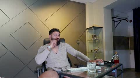 Matthew .. for short call me Matt online show from 02-24-25, 01:35