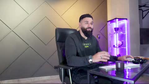 Matthew .. for short call me Matt online show from 02-28-25, 03:37