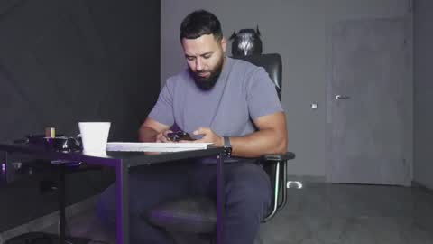 Matthew .. for short call me Matt online show from 10-05-25, 08:07