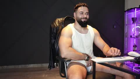 Matthew .. for short call me Matt online show from 03-27-26, 05:45