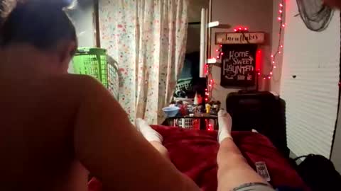 Snapshot of glizzy4u chatting on 12-16-25, 11:26 glizzy4u online show from 12-16-25, 11:26