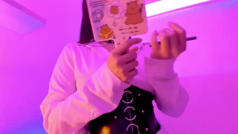 Snapshot of gloomydoll chatting on 09-23-25, 05:05 Mimi online show from 09-23-25, 05:05
