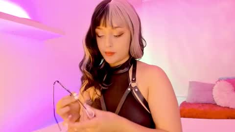 Snapshot of gloomydoll chatting on 11-04-25, 06:51 Mimi online show from 11-04-25, 06:51