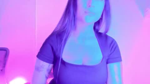 Snapshot of gloomydoll chatting on 12-04-25, 07:00 Mimi online show from 12-04-25, 07:00