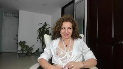 gloriacrespo online show from 02-13-25, 08:55