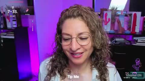 gloriacrespo online show from 10-18-25, 12:13