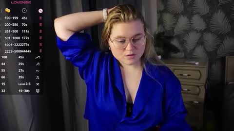 Snapshot of gloriamichele chatting on 11-30-25, 08:13 Hello Our names is Molly and Mia We will give you unforgettable emotions you will feel our love online show from 11-30-25, 08:13