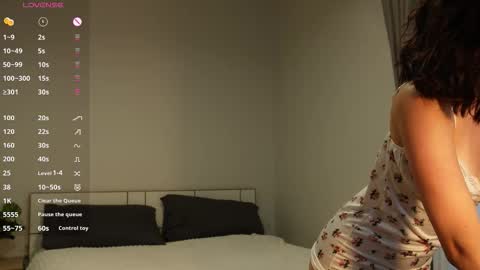 Gloria online show from 11-24-25, 11:37