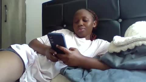 glossybae online show from 10-18-25, 09:43