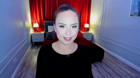 Snapshot of gloweme chatting on 03-11-26, 07:31 Mila online show from 03-11-26, 07:31