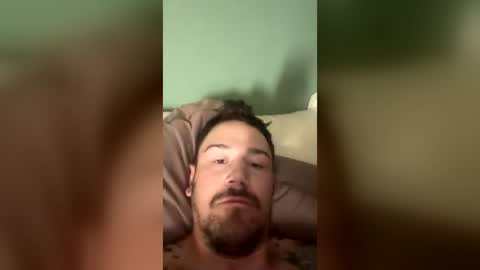 Snapshot of gnarcoticscrew chatting on 06-14-26, 01:35 gnarcoticscrew online show from 06-14-26, 01:35