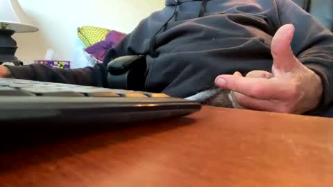 Snapshot of gngnxxx chatting on 10-10-25, 12:26 gngnxxx online show from 10-10-25, 12:26