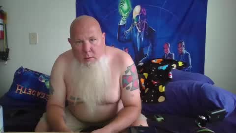 Gnomebeard online show from 10-13-25, 03:34