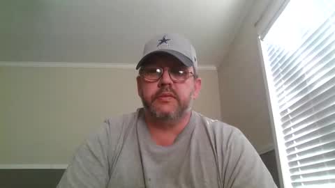 Snapshot of gobey33 chatting on 11-14-25, 04:28 IDKIDCIDGAF online show from 11-14-25, 04:28