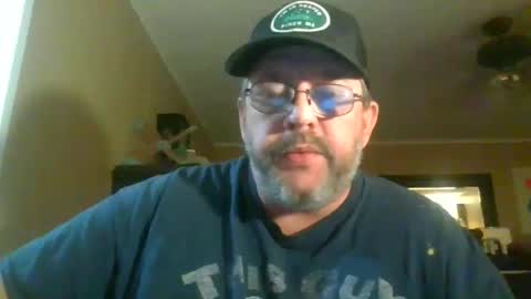 Snapshot of gobey33 chatting on 11-19-25, 01:27 IDKIDCIDGAF online show from 11-19-25, 01:27