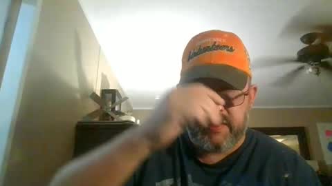 Snapshot of gobey33 chatting on 11-29-25, 01:08 IDKIDCIDGAF online show from 11-29-25, 01:08