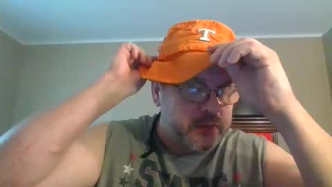 Snapshot of gobey33 chatting on 03-01-26, 01:35 IDKIDCIDGAF online show from 03-01-26, 01:35