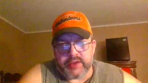 Snapshot of gobey33 chatting on 05-27-26, 05:48 IDKIDCIDGAF online show from 05-27-26, 05:48
