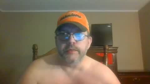 Snapshot of gobey33 chatting on 06-10-26, 11:24 IDKIDCIDGAF online show from 06-10-26, 11:24
