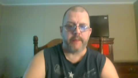 Snapshot of gobey33 chatting on 06-11-26, 05:55 IDKIDCIDGAF online show from 06-11-26, 05:55