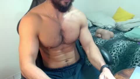 god hunkules online show from 11-18-25, 04:22