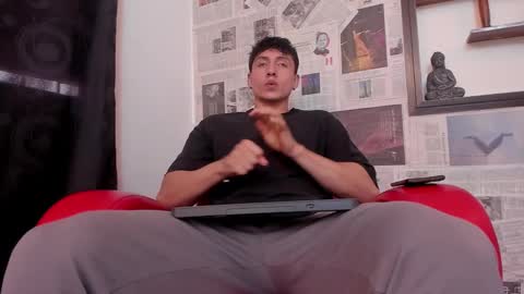 Snapshot of god_of_olympus1 chatting on 03-09-25, 03:38 steven online show from 03-09-25, 03:38