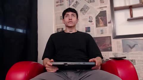 Snapshot of god_of_olympus1 chatting on 11-25-25, 02:28 steven online show from 11-25-25, 02:28