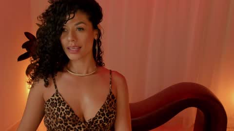 Elena online show from 01-14-25, 11:37