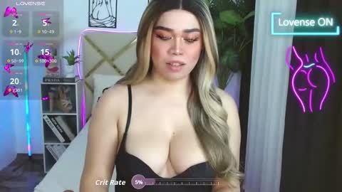 Snapshot of goddess_lykafox chatting on 05-28-26, 01:41 Lyka Fox online show from 05-28-26, 01:41