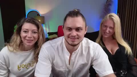   330 UTC2 girls   online show from 12-07-24, 03:14