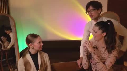   330 UTC2 girls   online show from 09-09-25, 03:17