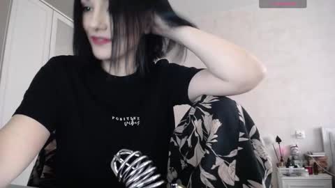 Snapshot of goddess_perfect_legs chatting on 12-15-25, 11:58 Oksana online show from 12-15-25, 11:58