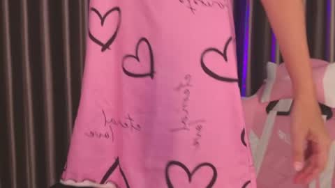 Snapshot of goddess_stars chatting on 05-06-26, 12:32 Katarina online show from 05-06-26, 12:32
