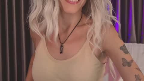 Snapshot of goddess_stars chatting on 05-11-26, 03:07 Katarina online show from 05-11-26, 03:07