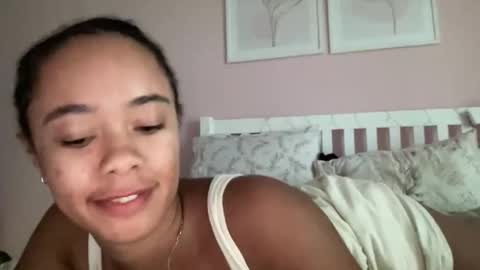 Snapshot of goddesselxo chatting on 05-01-26, 06:45 Goddess L online show from 05-01-26, 06:45
