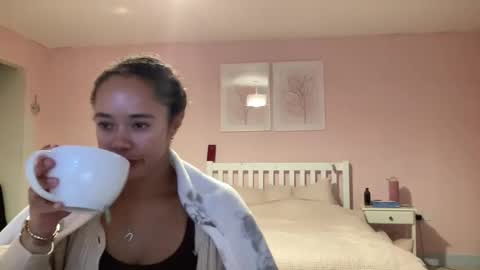 Snapshot of goddesselxo chatting on 05-15-26, 07:54 Goddess L online show from 05-15-26, 07:54