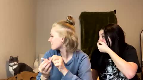 feyaa22 online show from 12-07-24, 02:53