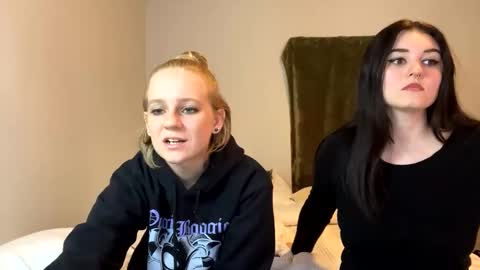 feyaa22 online show from 12-07-24, 04:25