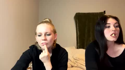 feyaa22 online show from 12-08-24, 01:13