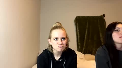 feyaa22 online show from 12-09-24, 11:03