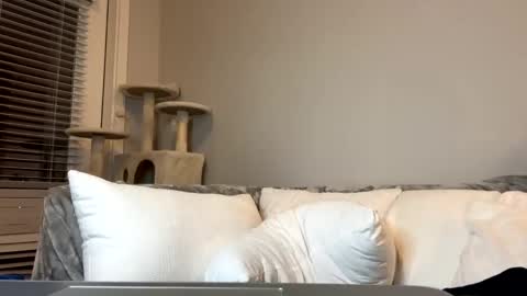 feyaa22 online show from 12-10-24, 11:40