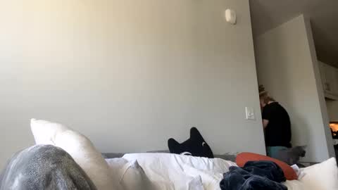 feyaa22 online show from 12-12-24, 02:33