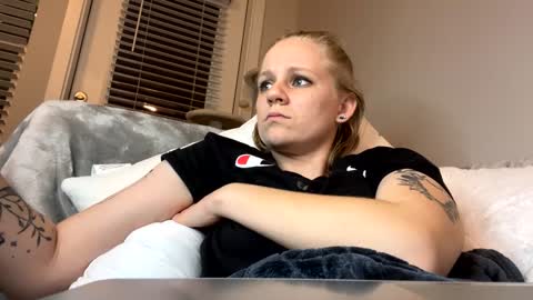 feyaa22 online show from 12-13-24, 02:21