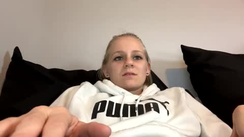 feyaa22 online show from 12-16-24, 12:59