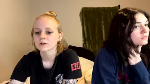 feyaa22 online show from 12-16-24, 11:18