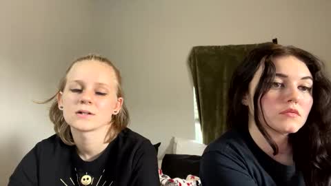 feyaa22 online show from 12-20-24, 06:24