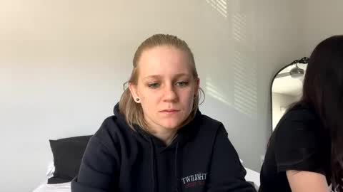 feyaa22 online show from 01-03-25, 05:10